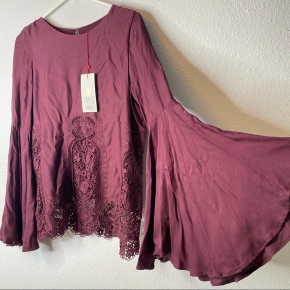 NWT The Jetset Diaries Verona Crochet Bell Sleeve Blouse - Picture 7 of 10